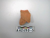 藏品(紅色粗砂素面陶片)的圖片